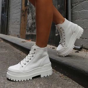 Windsor Smith Deserve White Canvas Boot